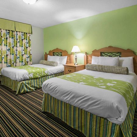 Rodeway Inn & Suites Winter Haven Chain Of Lakes Exteriör bild