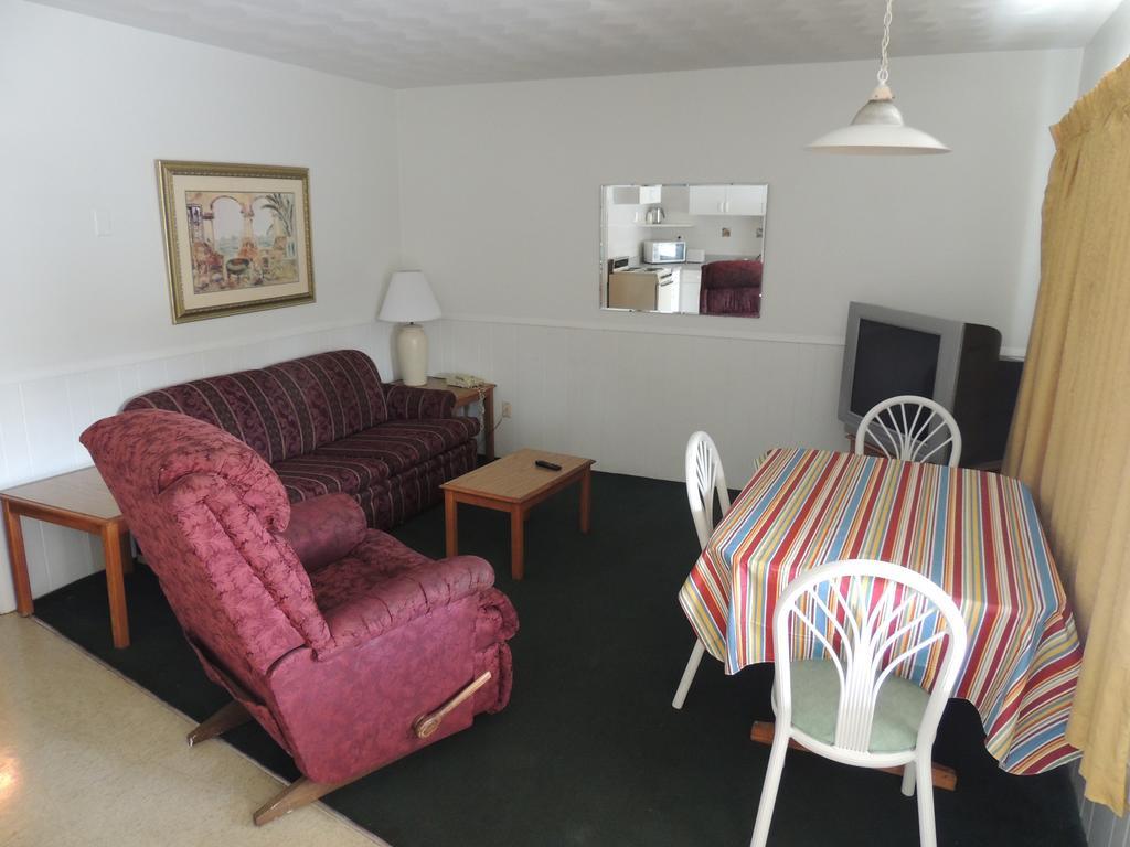 Rodeway Inn & Suites Winter Haven Chain Of Lakes Rum bild