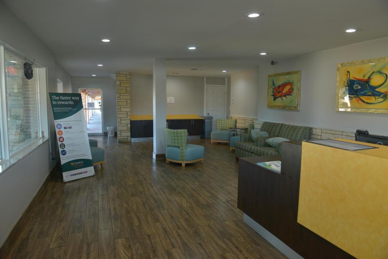 Rodeway Inn & Suites Winter Haven Chain Of Lakes Exteriör bild